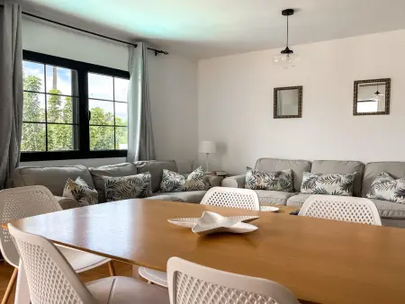 Villa Confort avec Piscine Privée, Proche Plages et Commerces à Corralejo - Photo 7