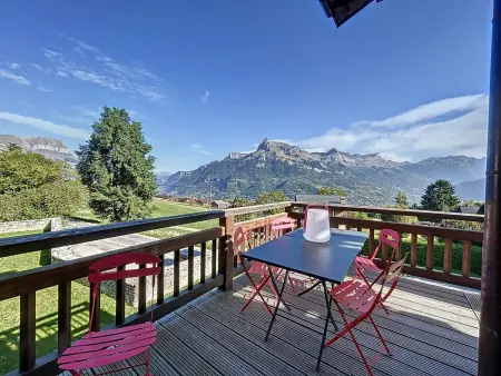 Appartement 4 Chambres avec Terrasse et Parking à Combloux - Photo 2