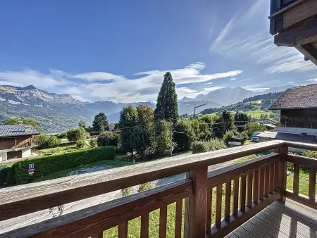 Appartement 4 Chambres avec Terrasse et Parking à Combloux - Photo 3