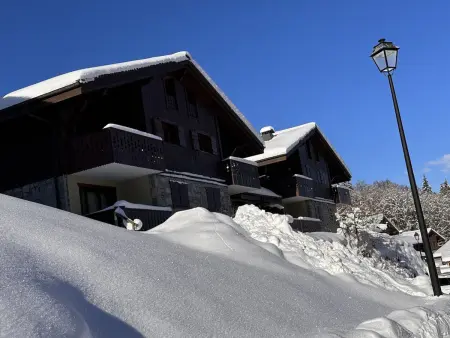 Appartement 3 pièces cosy, 6 personnes, près de la piscine et du ski bus, parking inclus. - Photo 11