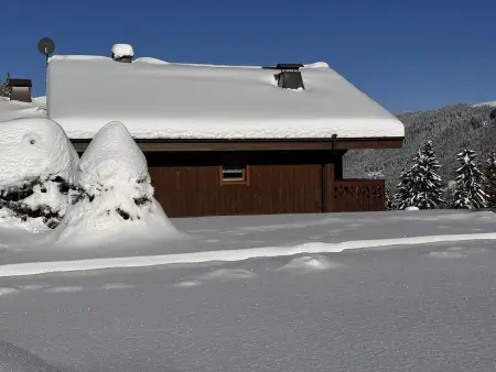 Appartement 3 pièces cosy, 6 personnes, près de la piscine et du ski bus, parking inclus. - Photo 16