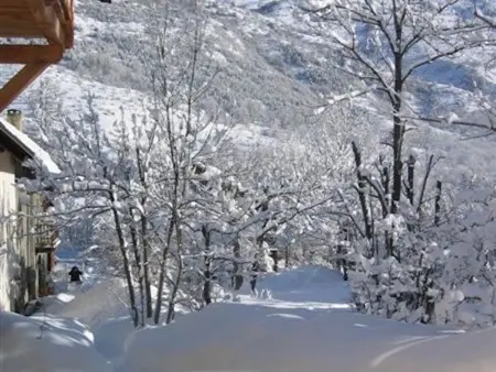 Spacieuse Maison 8 Pers à Serre Chevalier avec Jardin, Balcon et Cheminée - Photo 9