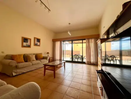 Maison Familiale avec Piscine Privée à Mi-Chemin entre Corralejo et El Cotillo, Capacité 4+1 Enfant - Photo 3