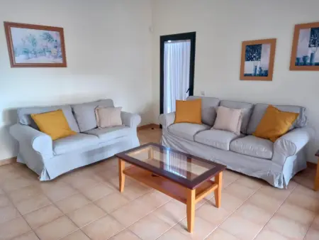 Maison Familiale avec Piscine Privée à Mi-Chemin entre Corralejo et El Cotillo, Capacité 4+1 Enfant - Photo 4