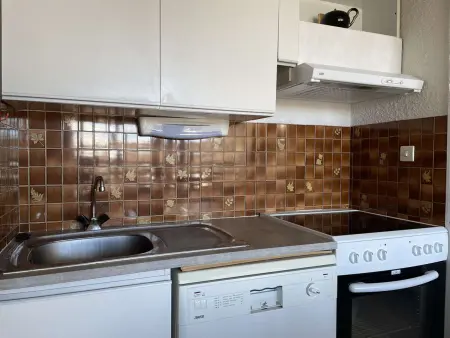 Charmant Studio 4 Pers avec Balcons, Parking et Accès Direct aux Pistes – Montgenèvre - Photo 4