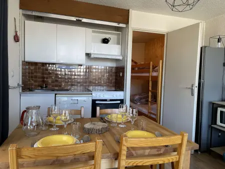 Charmant Studio 4 Pers avec Balcons, Parking et Accès Direct aux Pistes – Montgenèvre - Photo 9