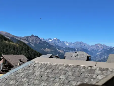 Appartement rénové 2 étoiles, pied de pistes, balcon sud, casier à ski - Photo 12