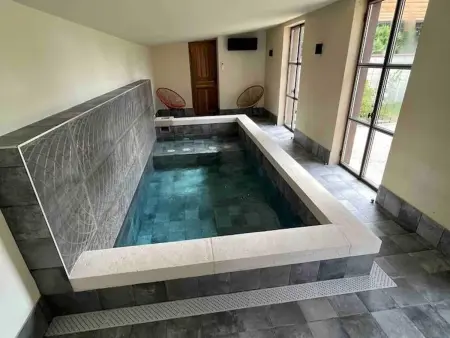 Gîte de charme avec spa, piscine intérieure et jardin clos près de Chinon - Photo 2