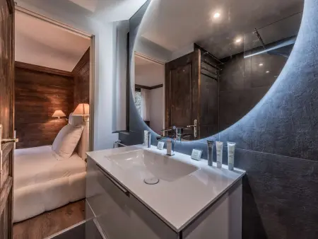 Appartement cosy 81m² Courchevel 1850 - 6 pers - Proche pistes, parking, wifi - Photo 7
