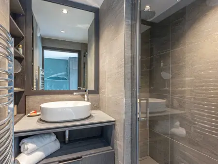 Bel appartement avec wifi, garage, cheminée et grande terrasse au pied des pistes à Val-d'Isère - Photo 11