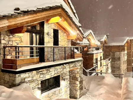 Bel appartement avec wifi, garage, cheminée et grande terrasse au pied des pistes à Val-d'Isère - Photo 16