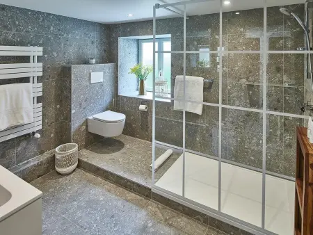 Suite Or avec Sauna Privatif et Cuisine Équipée - Idéale pour un Séjour Relaxant en Alsace - Photo 5