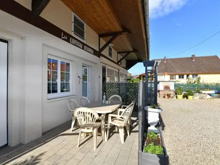 Gîte convivial avec terrasse abritée, 3 chambres, cuisine équipée, espace détente, proche autoroutes et pistes cyclables. - Photo 1