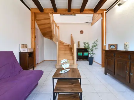 Gîte convivial avec terrasse abritée, 3 chambres, cuisine équipée, espace détente, proche autoroutes et pistes cyclables. - Photo 5