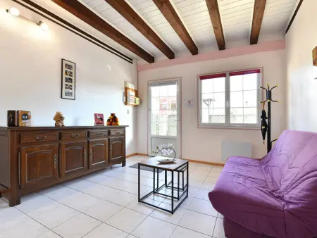 Gîte convivial avec terrasse abritée, 3 chambres, cuisine équipée, espace détente, proche autoroutes et pistes cyclables. - Photo 6