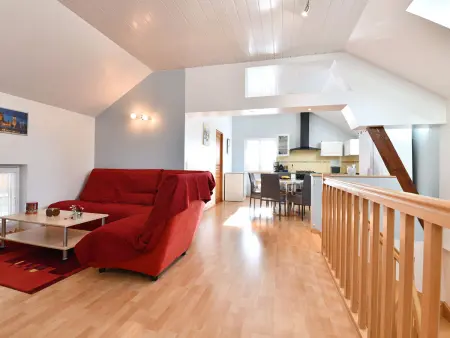 Gîte convivial avec terrasse abritée, 3 chambres, cuisine équipée, espace détente, proche autoroutes et pistes cyclables. - Photo 9