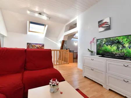 Gîte convivial avec terrasse abritée, 3 chambres, cuisine équipée, espace détente, proche autoroutes et pistes cyclables. - Photo 10