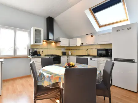 Gîte convivial avec terrasse abritée, 3 chambres, cuisine équipée, espace détente, proche autoroutes et pistes cyclables. - Photo 13