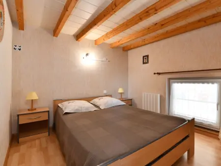 Gîte convivial avec terrasse abritée, 3 chambres, cuisine équipée, espace détente, proche autoroutes et pistes cyclables. - Photo 20