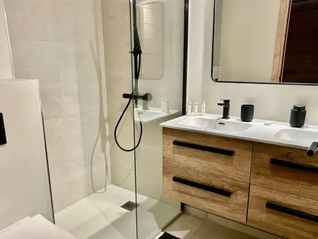Appartement neuf à Méribel, proche des pistes, balcon, service concierge inclus! - Photo 10