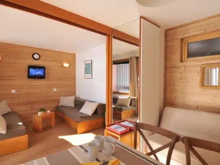 Studio rénové au pied des pistes, balcon, pour 4 personnes - Photo 5