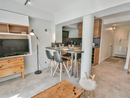 Appartement cosy aux pieds des pistes avec piscine et tennis, 4 pers, Les Gets - Photo 2