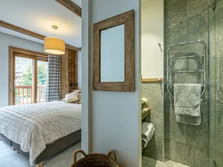 Bel appartement de standing dans résidence neuve au pied des pistes à Val-d'Isère - Photo 9