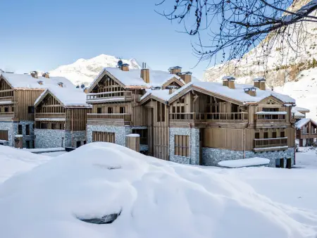 Bel appartement de standing dans résidence neuve au pied des pistes à Val-d'Isère - Photo 24