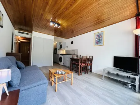 Studio Cabine Rénové avec Balcon et Parking Près des Pistes – La Salle-les-Alpes - Photo 9
