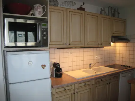 Appartement 3P, 6 pers, proche pistes, balcon exposé Sud, parking privé, TV, cuisine équipée - Photo 2