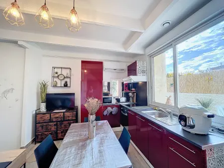 Appartement F2 Climatisé avec Terrasse à 100m des Thermes et du Centre de Lamalou-les-Bains - Photo 1