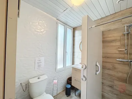 Appartement F2 Climatisé avec Terrasse à 100m des Thermes et du Centre de Lamalou-les-Bains - Photo 10