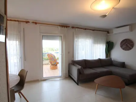 Appartement lumineux avec grande terrasse et parking - Photo 5