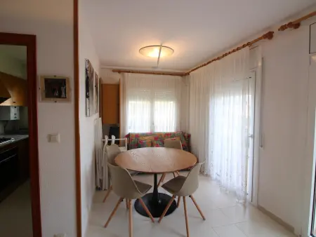 Appartement lumineux avec grande terrasse et parking - Photo 11