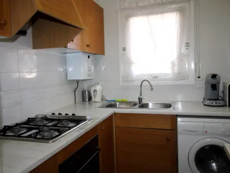 Appartement lumineux avec grande terrasse et parking - Photo 15
