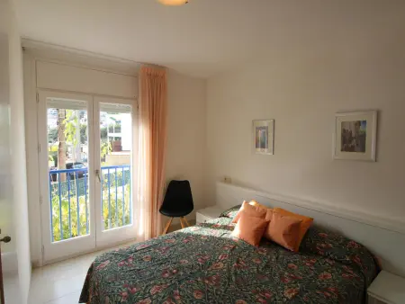Appartement lumineux avec grande terrasse et parking - Photo 17