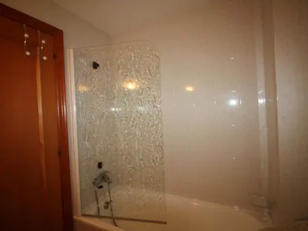 Appartement lumineux avec grande terrasse et parking - Photo 22