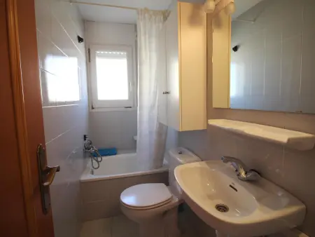 Appartement lumineux avec grande terrasse et parking - Photo 23
