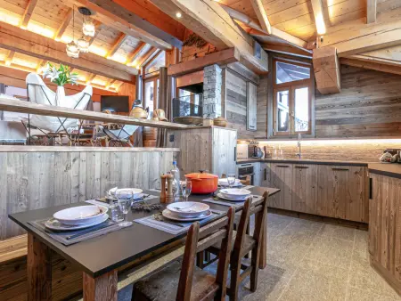 Appartement duplex de haut standing, skis aux pieds, 82m², 8 pers., cheminé, au cœur de Val d'Isère - Photo 6