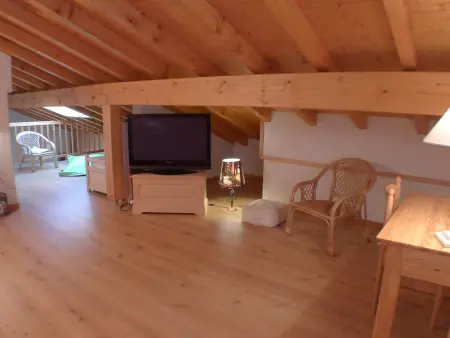Duplex T4 calme avec parking, animaux acceptés à Samoëns - Photo 10