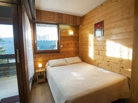 Studio pour 4 pers avec balcon exposé sud, parking couvert, WIFI, proche télésiège et navettes - Photo 2