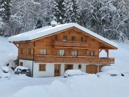 Chalet spacieux à Châtel, 8 chambres, jacuzzi, proche pistes - Photo 24
