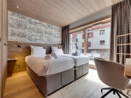 Bel appartement 4 pièces avec terrasse et parking, à 350m du centre de Val d'Isère - Photo 5
