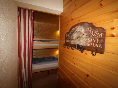 Appartement 6 couchages, rénové, à 400m des pistes, parking gratuit - Photo 7