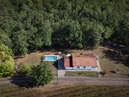 Bellegarde, Jolie gite moderne avec jardin et piscine privée - Photo 8