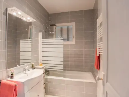 Bellegarde, Jolie gite moderne avec jardin et piscine privée - Photo 19