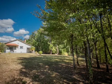 Bellegarde, Jolie gite moderne avec jardin et piscine privée - Photo 32