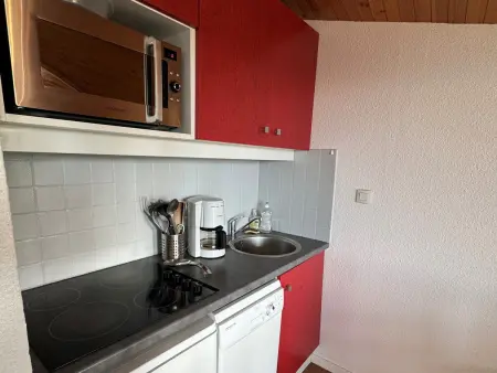Appartement confort 3 pièces au pied des pistes, balcon et WIFI - Photo 7