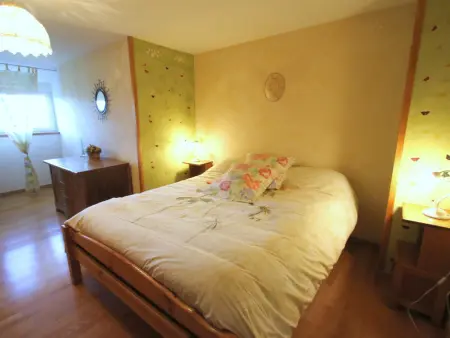 Maison familiale à Orbey, 3 chambres, parking privé, espace vert, jeux pour enfants - Photo 5