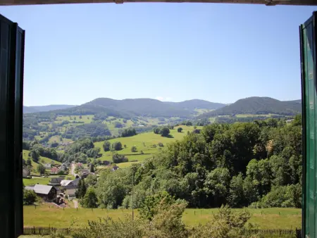 Maison familiale à Orbey, 3 chambres, parking privé, espace vert, jeux pour enfants - Photo 12